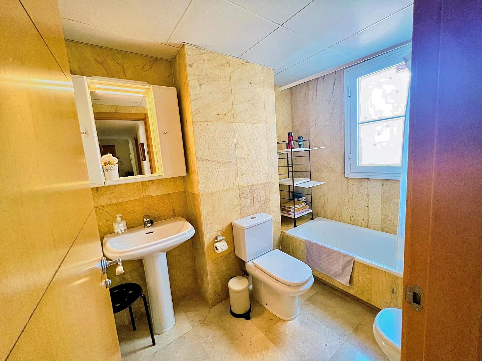 Apartment Serene Family Oasis: Poolside Retreat With Convenient Amenities Benalmadena