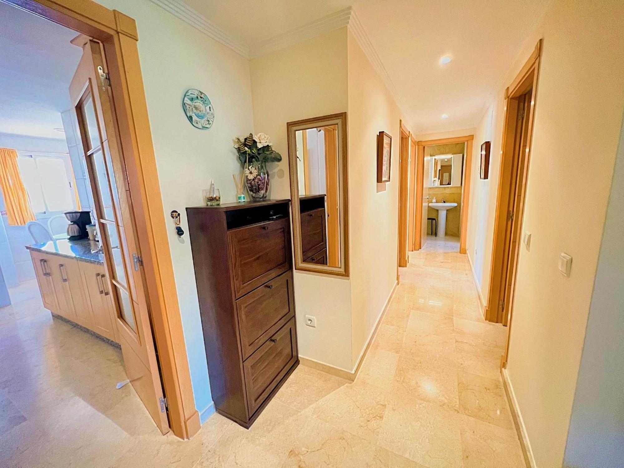 Apartment Serene Family Oasis: Poolside Retreat With Convenient Amenities
