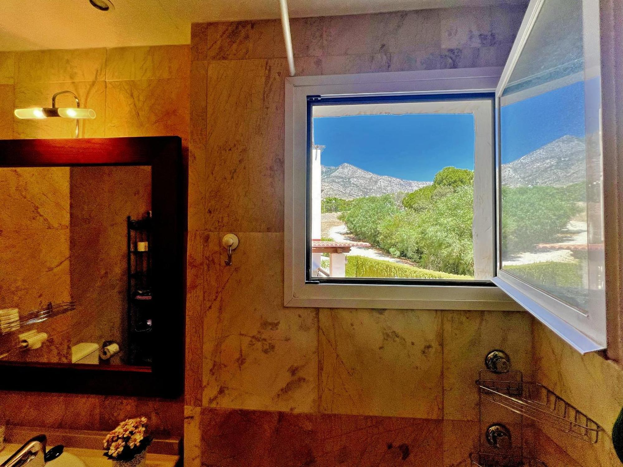 Apartment Serene Family Oasis: Poolside Retreat With Convenient Amenities Benalmadena