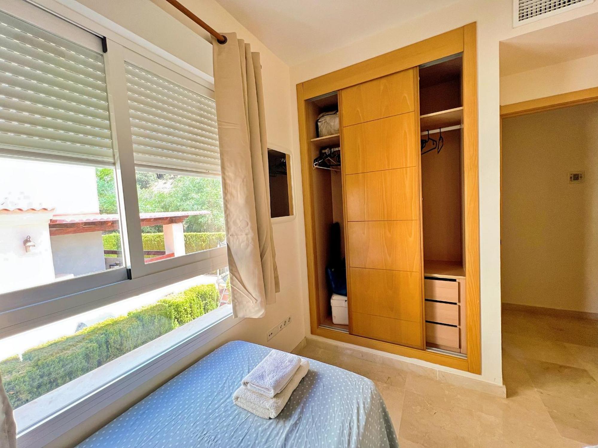 Beautiful With Pools, Playground And Paddle Tennis - Family Friendly And Near Vithas Hospital - Free Parking In Garage Apartamento *